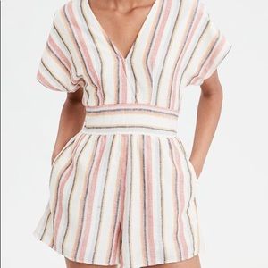 AMERICAN EAGLE KIMONO SLEEVE ROMPER